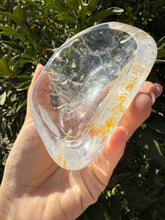 Load image into Gallery viewer, Clear Quartz Offering Bowl,Crystal Quartz Altar Bowl,Crystal Tray,B81
