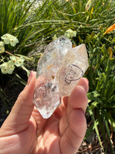 Load image into Gallery viewer, Natural Enhydro Quartz w/ Moving Bubble &amp;/or Carbon/Black Inclusions,A459
