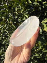 Load image into Gallery viewer, Natural Light Pink Rose Quartz Dish,Pale Pink Crystal Plate,Crystal Tray,B126
