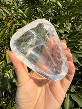 Load image into Gallery viewer, Mini Clear Quartz Offering Bowl,Crystal Quartz Altar Bowl,Crystal Tray,B70
