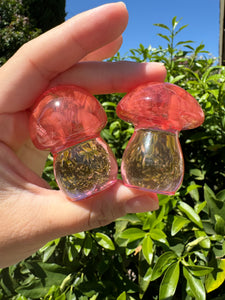 Resin small cute Red Smelting Quartz mushroom Sculpture