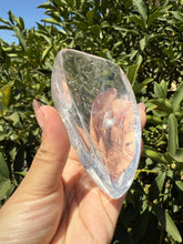 Load image into Gallery viewer, Mini Clear Quartz Offering Bowl,Crystal Quartz Altar Bowl,Crystal Tray,B89
