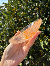 Load image into Gallery viewer, Golden Healer Quartz Bowl,Natural Hematoid Quartz Crystal Dish,Crystal Tray,B140
