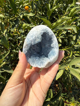 Load image into Gallery viewer, Celestite Geode Egg – Raw Celestine for Calming Energy,A58
