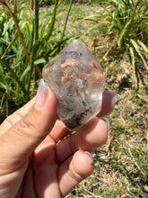 Load image into Gallery viewer, Natural Enhydro Quartz w/ Moving Bubble &amp;/or Carbon/Black Inclusions,A486
