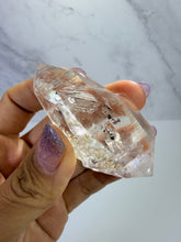 Load image into Gallery viewer, High Luster Enhydro Quartz w/ Moving Bubble &amp;/or Carbon/Black Inclusions,A499
