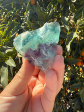 Load image into Gallery viewer, Small Triangular Blue and Purple Feather Fluorite Stone - Snowflake Fluorite
