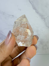 Load image into Gallery viewer, High Luster Enhydro Quartz w/ Moving Bubble &amp;/or Carbon/Black Inclusions,A490

