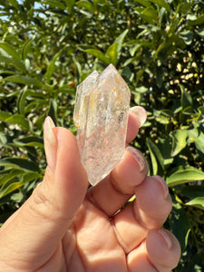 Natural Enhydro Quartz Crystal with Moving Water Bubble,A135