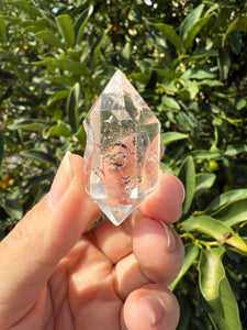 Natural Enhydro Quartz Crystal with Moving Water Bubble,A187