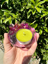 Load image into Gallery viewer, Yellow Purple Crystal Cluster Shiny Resin Round Tray
