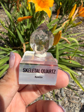 Load image into Gallery viewer, Natural Namibia Skeletal Enhydro Quartz Mineral Specimen w/ Moving Bubble,A479
