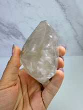 Load image into Gallery viewer, Natural Enhydro Quartz w/ Moving Bubble &amp;/or Carbon/Black Inclusions,A502
