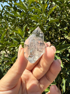 Natural Enhydro Quartz Crystal with Moving Water Bubble,A136