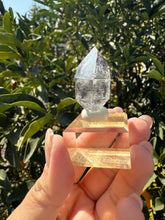 Load image into Gallery viewer, Raw Double-Terminated Enhydro Quartz Diamond Quartz with 2 Moving Bubble,A123
