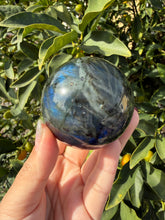 Load image into Gallery viewer, Natural Labradorite Sphere – Flashy Blue Green Crystal Ball,A247

