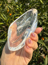 Load image into Gallery viewer, Small Clear Quartz Offering Bowl,Crystal Quartz Altar Bowl,Crystal Tray,B76
