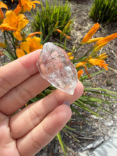 Load image into Gallery viewer, Natural Enhydro Quartz w/ Moving Bubble &amp;/or Carbon/Black Inclusions,A469

