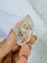 Load image into Gallery viewer, High Luster Enhydro Quartz w/ Moving Bubble &amp;/or Carbon/Black Inclusions,A490

