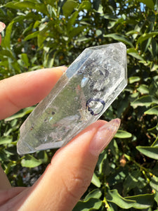 Natural Enhydro Quartz Crystal with Moving Water Bubble,A131