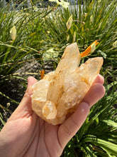 Load image into Gallery viewer, Raw Himalayan Quartz Crystal Point Tibetan Specimen Healing Reiki Decor,A464
