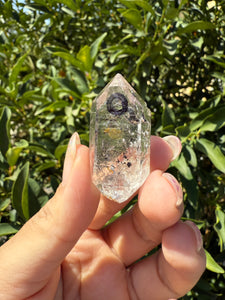 Natural Enhydro Quartz Crystal with Moving Water Bubble,A133