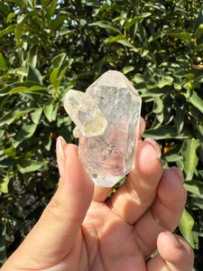 Natural Enhydro Quartz Crystal with Moving Water Bubble,A132