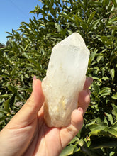 Load image into Gallery viewer, Large Natural Clear Quartz Crystal Point, Raw White Quartz Tower, A87
