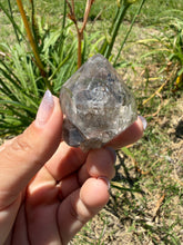 Load image into Gallery viewer, Natural Enhydro Quartz w/ Moving Bubble &amp;/or Carbon/Black Inclusions,A485

