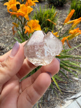 Load image into Gallery viewer, Natural Enhydro Quartz w/ Moving Bubble &amp;/or Carbon/Black Inclusions,A471
