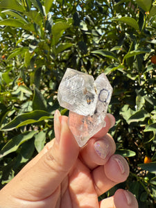 Natural Enhydro Quartz Crystal with Moving Water Bubble,A137