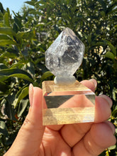 Load image into Gallery viewer, Raw Double-Terminated Enhydro Quartz Diamond Quartz with 2 Moving Bubble,A123
