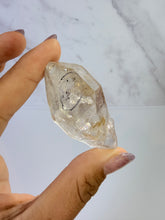 Load image into Gallery viewer, High Luster Enhydro Quartz w/ Moving Bubble &amp;/or Carbon/Black Inclusions,A492

