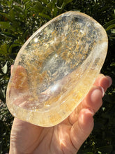 Load image into Gallery viewer, Large Clear Quartz Offering Bowl,Crystal Quartz Altar Bowl,Crystal Tray,B80
