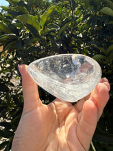 Load image into Gallery viewer, Small Clear Quartz Offering Bowl,Crystal Tray,B55
