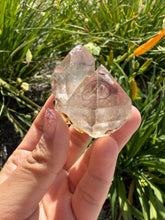 Load image into Gallery viewer, Natural Enhydro Quartz w/ Moving Bubble &amp;/or Carbon/Black Inclusions,A457
