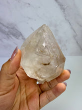 Load image into Gallery viewer, Natural Enhydro Quartz w/ Moving Bubble &amp;/or Carbon/Black Inclusions,A502
