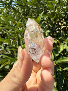 Natural Enhydro Quartz Crystal with Moving Water Bubble,A135