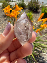 Load image into Gallery viewer, Natural Enhydro Quartz w/ Moving Bubble &amp;/or Carbon/Black Inclusions,A472
