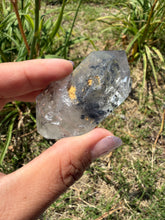 Load image into Gallery viewer, Natural Enhydro Quartz w/ Moving Bubble &amp;/or Carbon/Black Inclusions,A489
