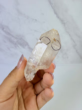 Load image into Gallery viewer, Natural Enhydro Quartz w/ Moving Bubble &amp;/or Carbon/Black Inclusions,A495
