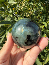 Load image into Gallery viewer, Natural Labradorite Sphere – Flashy Blue Green Crystal Ball,A248
