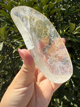 Load image into Gallery viewer, Small Clear Quartz Offering Bowl,Crystal Quartz Altar Bowl,Crystal Tray,B77
