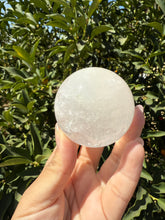 Load image into Gallery viewer, Great Deal!Clear Quartz Crystal Sphere,A125
