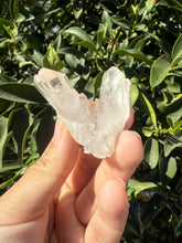 Load image into Gallery viewer, Small Raw Clear Quartz Cluster,25.6g
