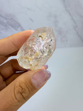 Load image into Gallery viewer, High Luster Enhydro Quartz w/ Moving Bubble &amp;/or Carbon/Black Inclusions,A503
