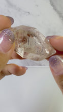 Load and play video in Gallery viewer, High Luster Enhydro Quartz w/ Moving Bubble &amp;/or Carbon/Black Inclusions,A492
